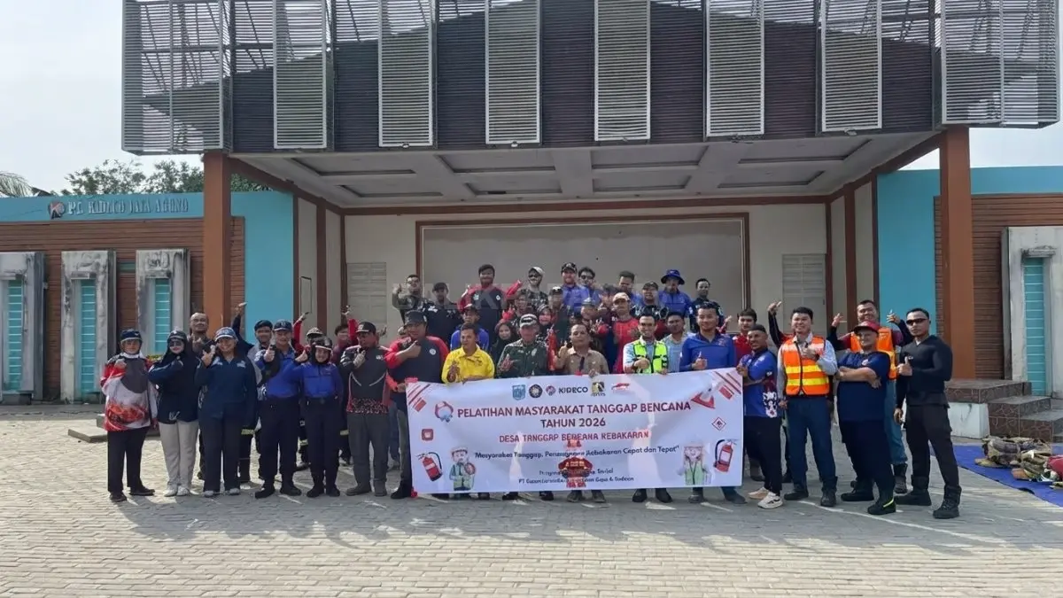 PAMA KIDE memberikan pelatihan pencegahan dan penanggulangan karhutla kepada masyarakat. (DOK. IST/KP)