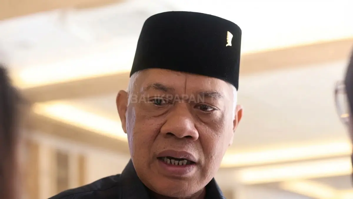 Wakil Ketua DPRD Balikpapan Budiono menjelaskan hasil koordinasi penambahan kuota Pertalite dan lima SPBU baru. (DOK. ANGGI PRADITHA/KP)