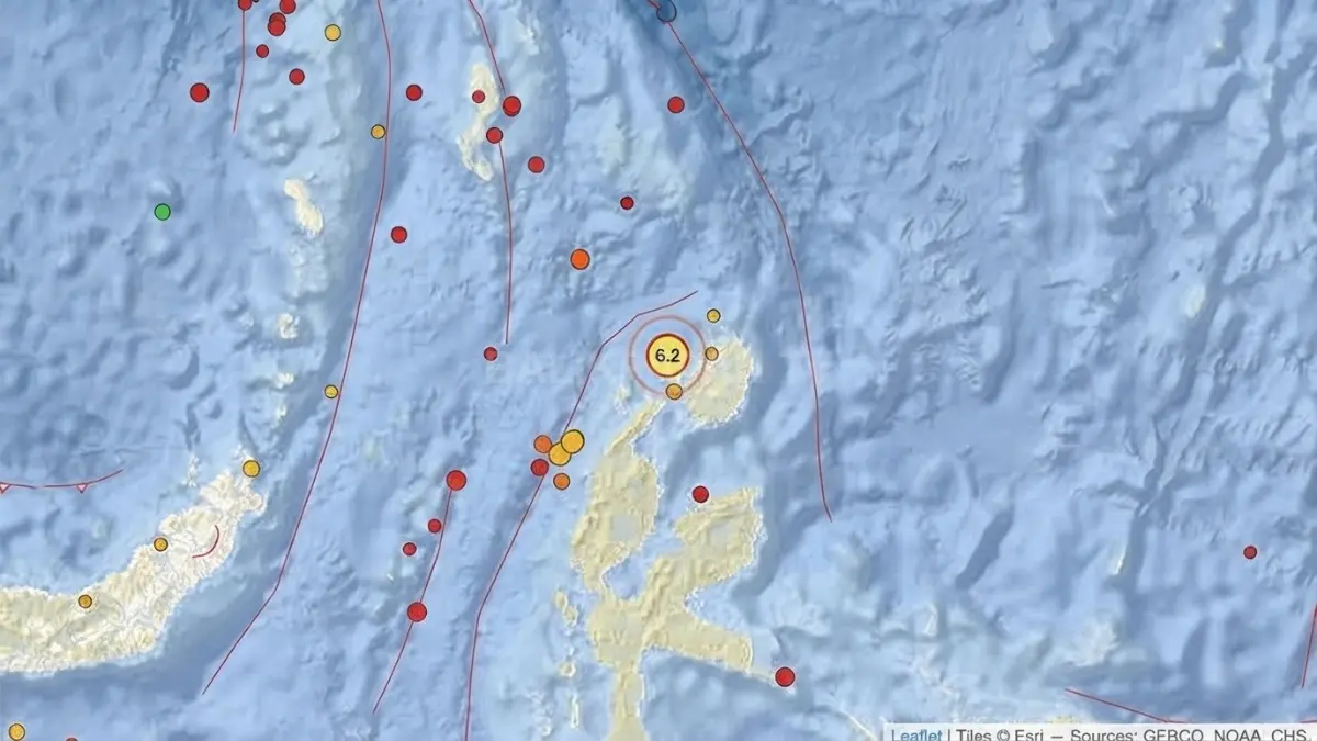 Peta lokasi dan guncangan gempa bumi M6,2 di laut timur laut Pulau Doi, Maluku Utara, berdasarkan informasi BMKG.