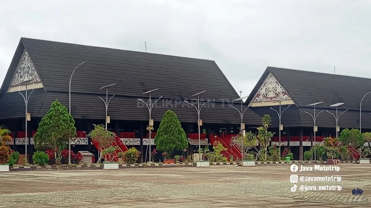Rumah adat lamin: Salah satu lamin yang menjadi bagian dari kawasan Taman Budaya Sendawar.