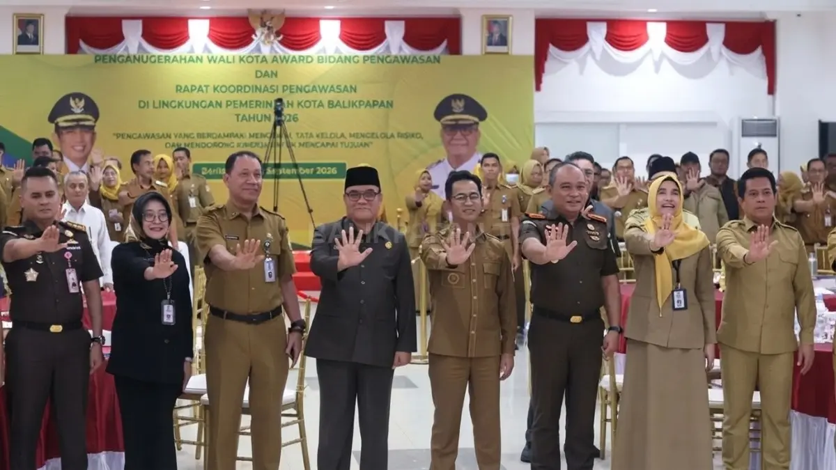 Wali Kota Rahmad Mas’ud memberikan arahan kepada perangkat daerah dalam rapat koordinasi pengawas. (DOK. ANGGI PRADITHA/KP)