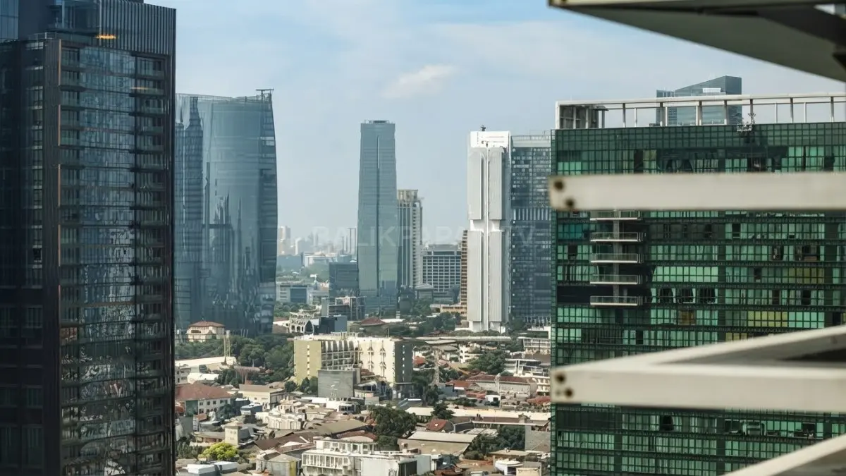 Ilustrasi sektor informal menghadapi tantangan pajak, kepercayaan publik, kualitas institusi, dan integrasi data nasional [BTV:AI]