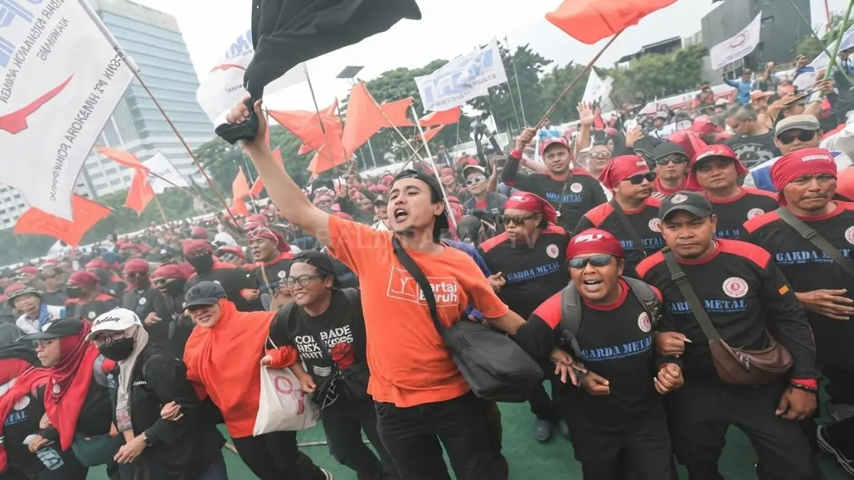 Ilustrasi buruh menunggu respons DPR atas aspirasi RUU ketenagakerjaan menjelang tenggat 22 September 2026 [BTV:AI]