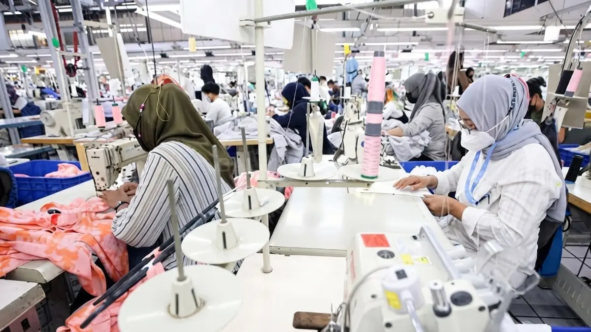 Industri tekstil nasional didorong tumbuh melalui keterlibatan BUMN dan penguatan ekosistem bisnis serta riset BRIN [BTV:AI]