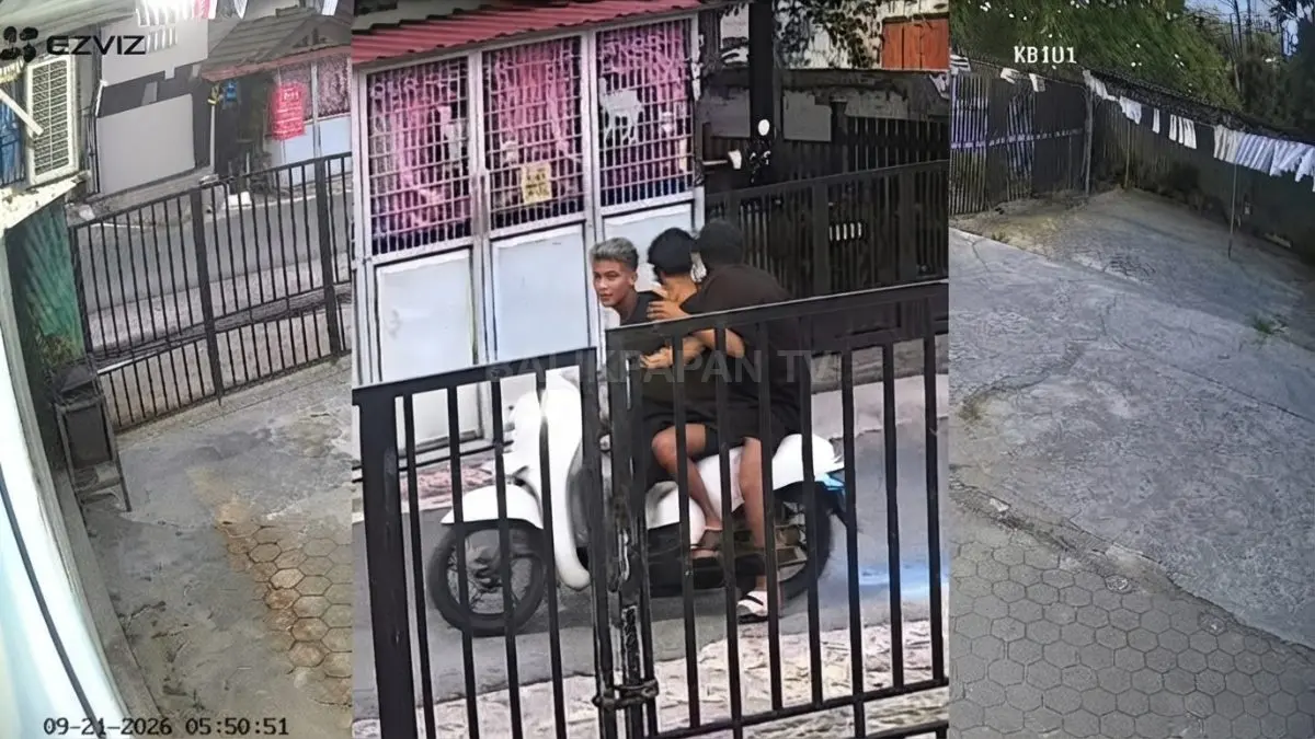 Tiga pemuda diduga mencuri meteran air PDAM, bonceng tiga menggunakan sepeda motor putih. (DOK. SUYONO/BALPOS)