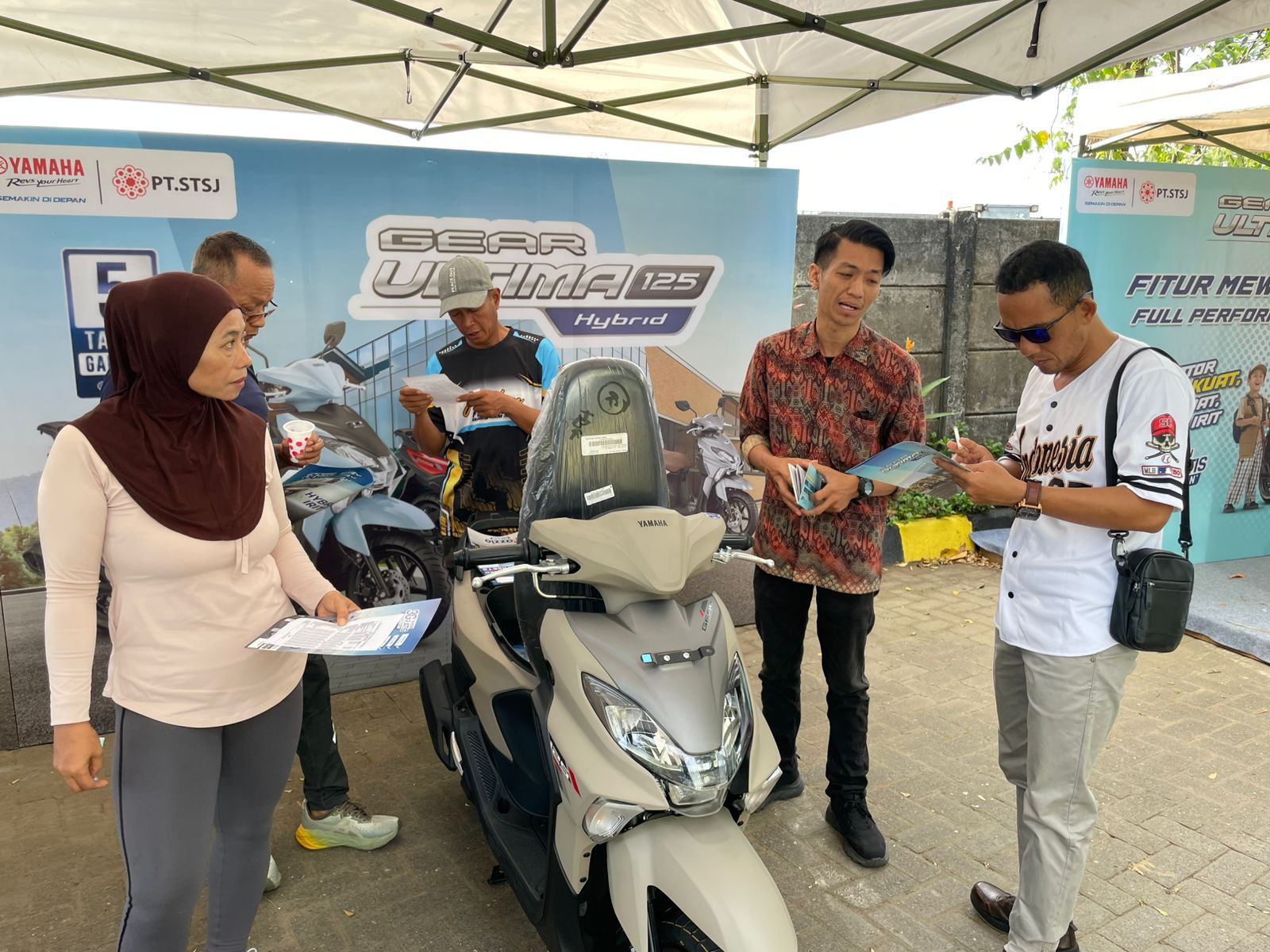 KEBERSAMAAN: Gebrakan inovatif yang dilakukan Yamaha melalui program inspiratif bertajuk &ldquo;Attack Kampung&rdquo; digelar meriah di Komplek Idaman State, Banjarbaru, Kalimantan Selatan, Jumat (4/7/2025).