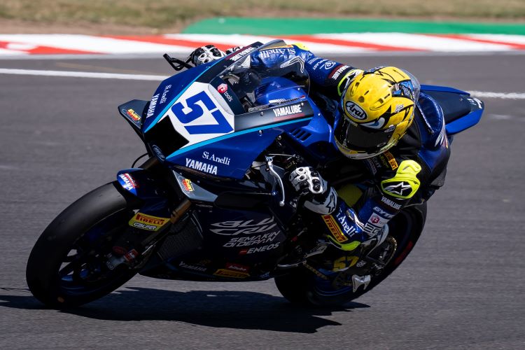 Aldi Satya Mahendra saat tampil di seri 7 World Supersport 2025 di Donington Park Inggris