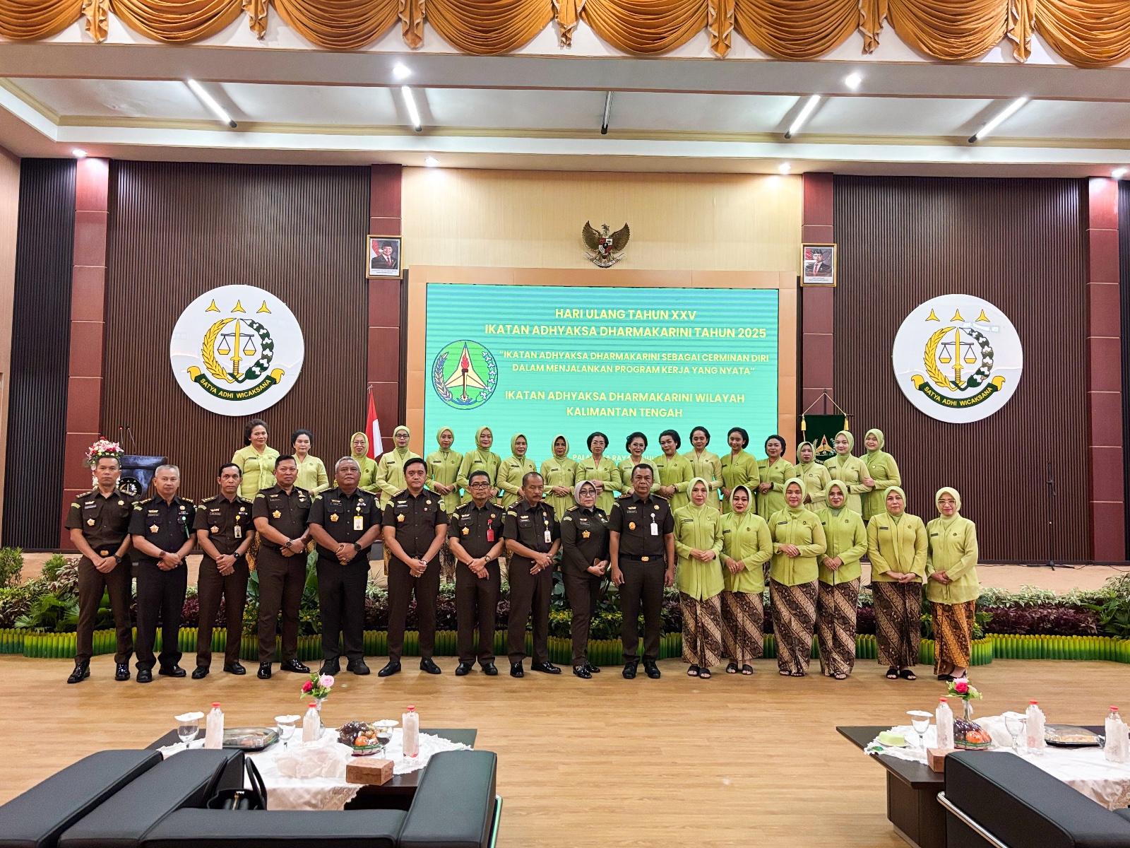 APRESIASI: Kajati Kalteng Agus Sahat ST SH MH menghadiri acara peringatan HUT ke-25 IAD di Aula Kejati, Senin (21/7/2025).&nbsp;KEJATI UNTUK KALTENG POS