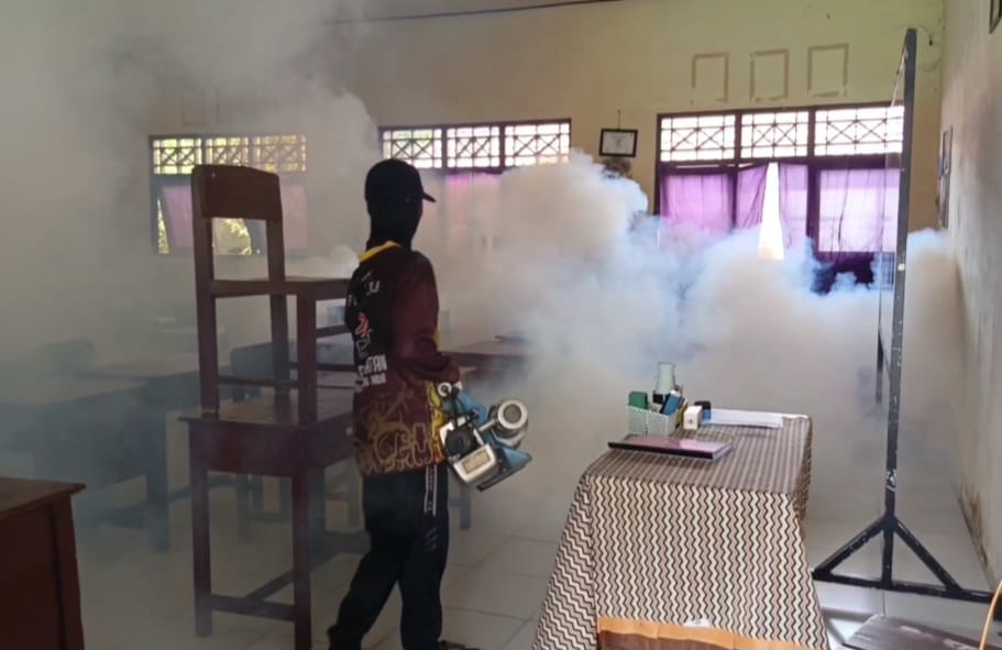 Fogging di sekolah