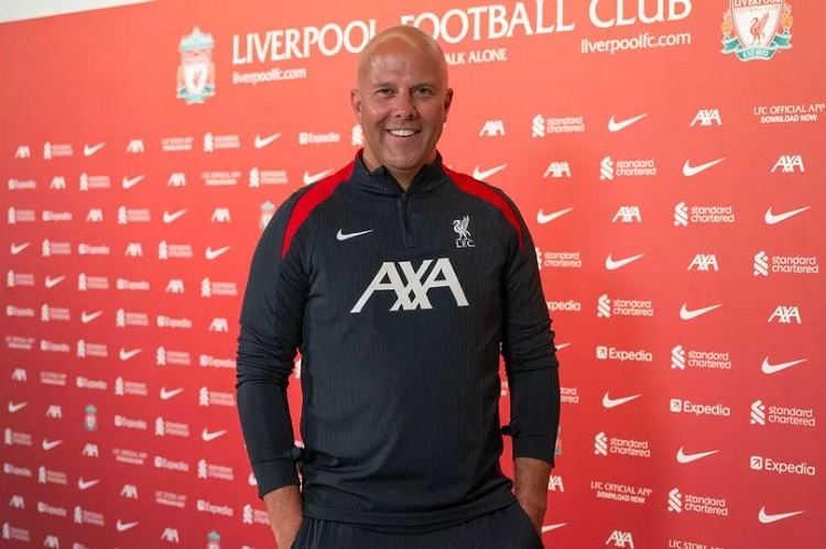 Pelatih LIverpool Arne Slot (Sumber: Andrew Powell/Liverpool FC via Getty Images)