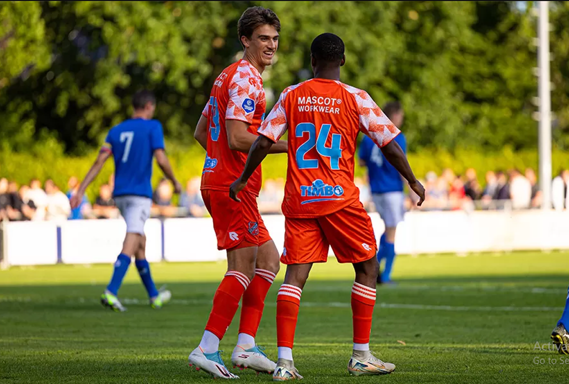 Mauro Zijlstra (kiri) saat tampil bersama FC Volendam. (Dok. FC Volendam)
