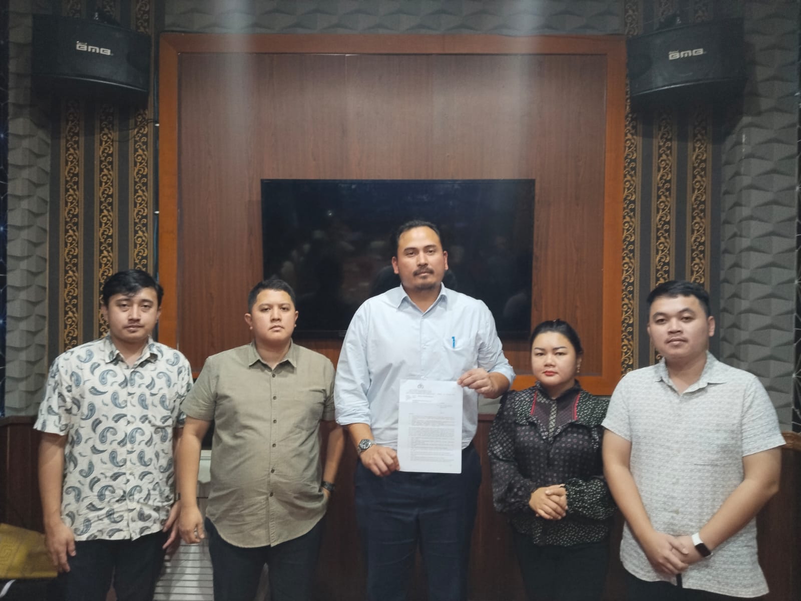 Tim kuasa hukum Petrisia dan Thalia
