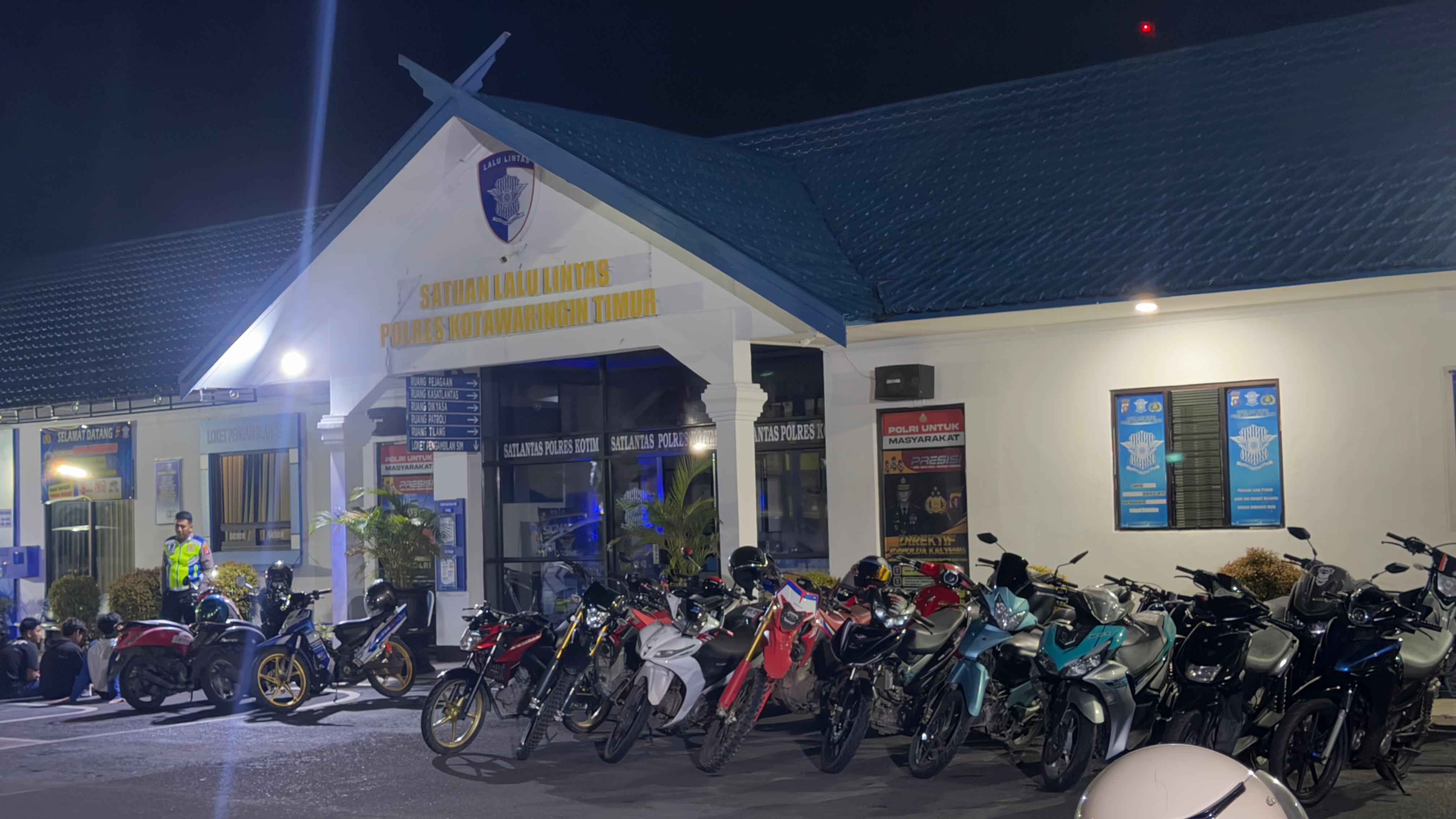 Sepeda motor diduga dipakai untuk balapan
