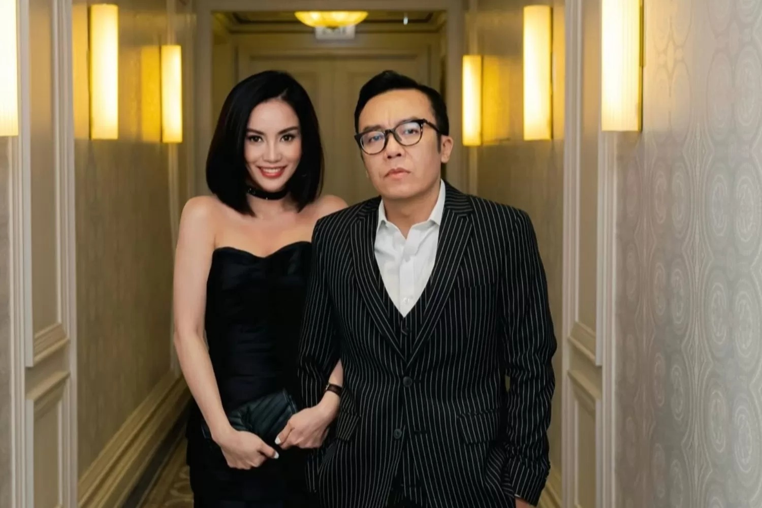 Ari Lasso bersama pacar baru.