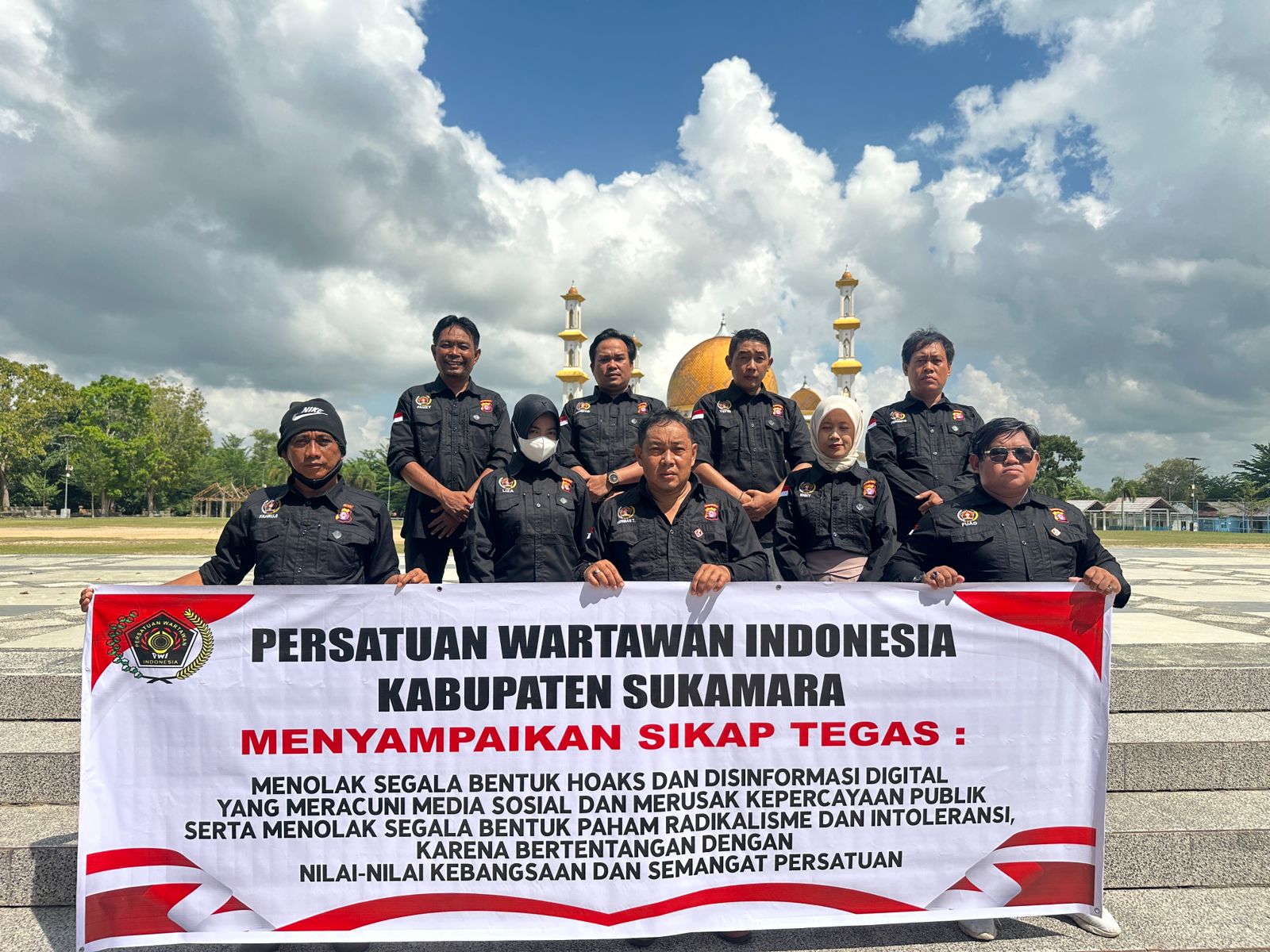 Anggota PWI Sukamara menyatakan sikap menolak berita hoaks