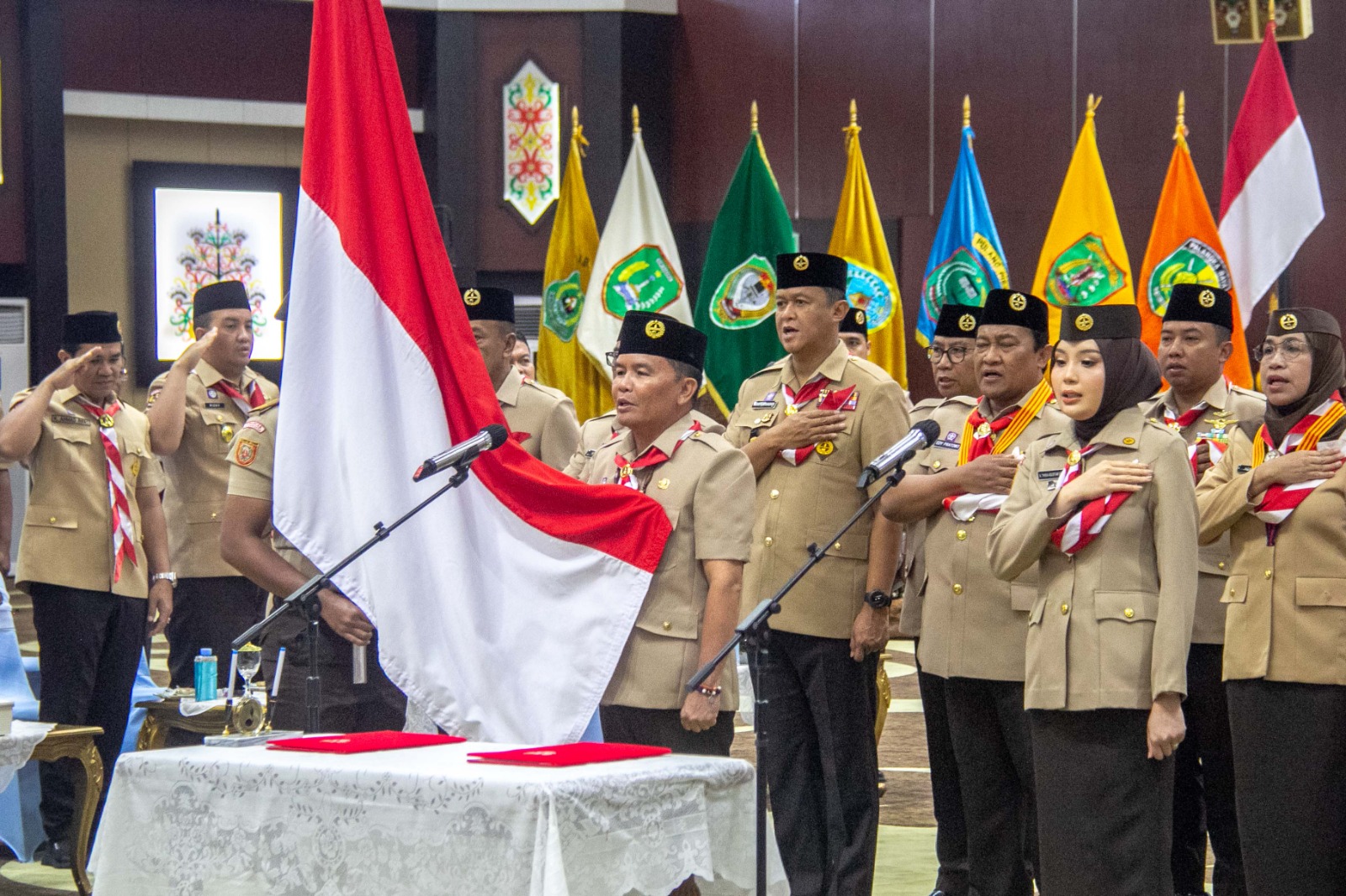 Gubernur Agustiar Sabran saat menghadiri peringatan Hari Pramuka ke-64.ARIF PRATHAMA/KALTENG POS