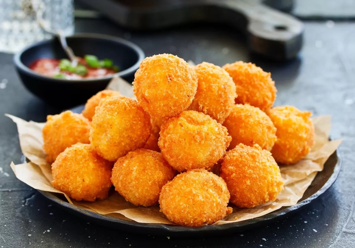 Bola-Bola Mie Keju