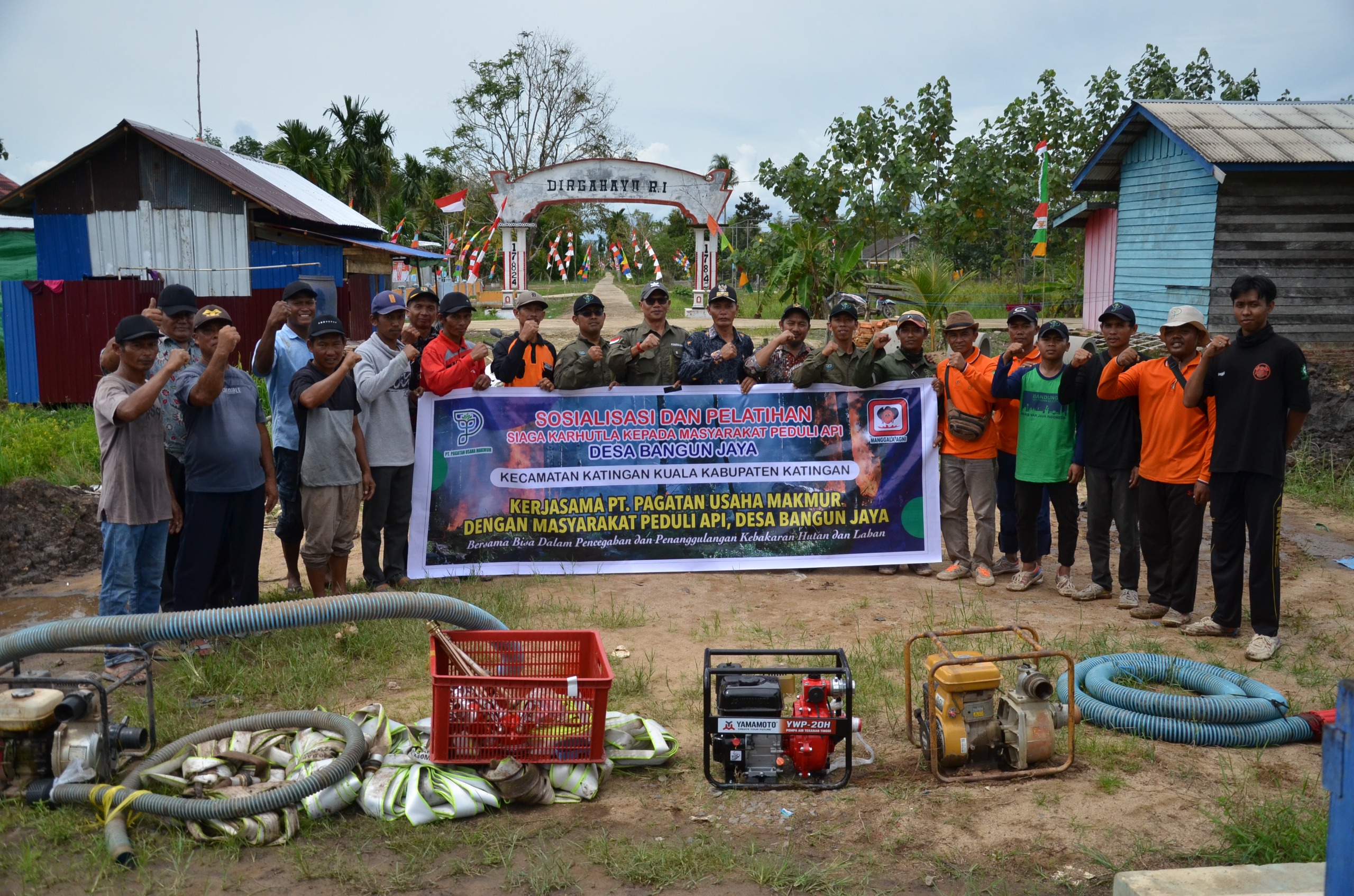 Pelatihan penanggulangan karhutla oleh PT PUM