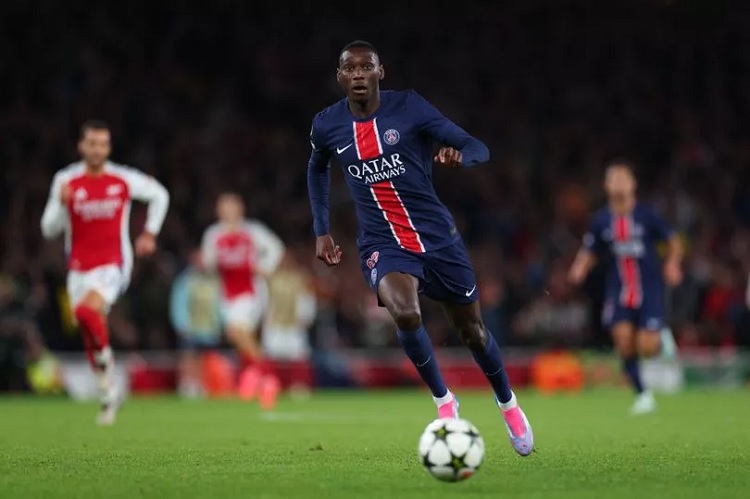 Klub Premier League Tottenham Hotspur dilaporkan telah mencapai kesepakan dengan Paris Saint-Germain (PSG) untuk peminjaman Randa Kolo Muani. (Sumber: Marc Atkins/Getty Images)