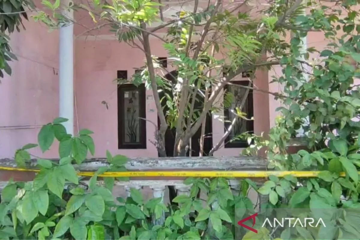 Lokasi temuan mayat satu keluarga di Kelurahan Paoman, Indramayu