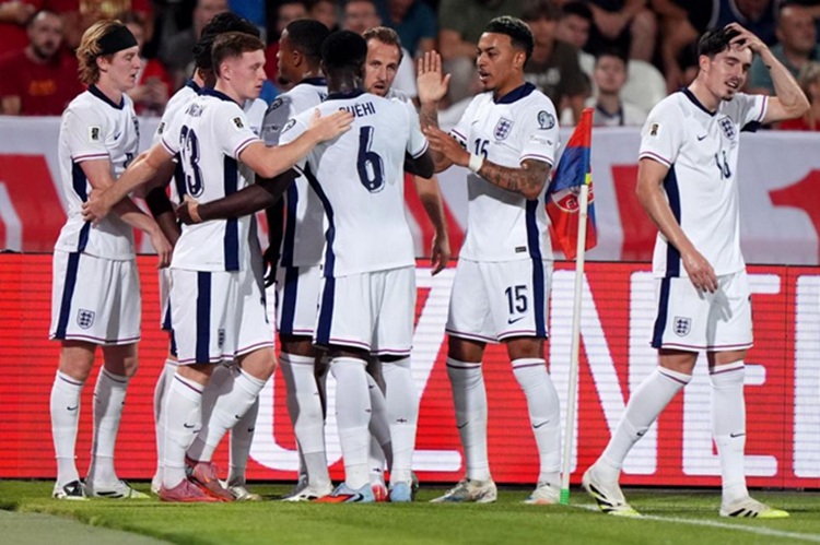 Selebrasi pemain Inggris usai pesta gol ke gawang Serbia. (Sumber: PA News Agency)
