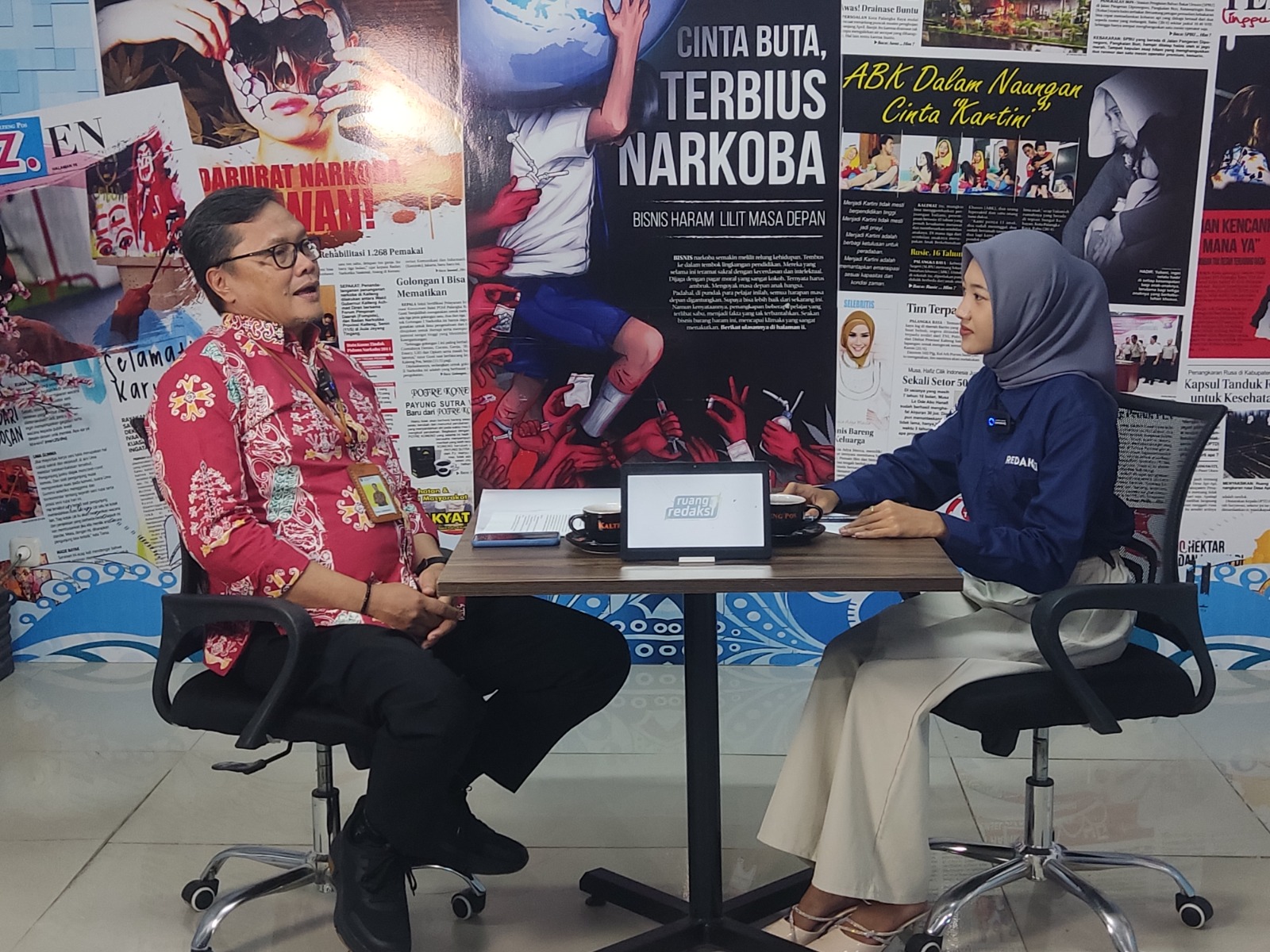 Kepala KPP Pratama Palangka Raya Yusan Jubiantara menjadi tamu di Podcast Ruang Redaksi, Selasa pagi (16/9/2025). ARIEF PRATHAMA/KALTENG POS