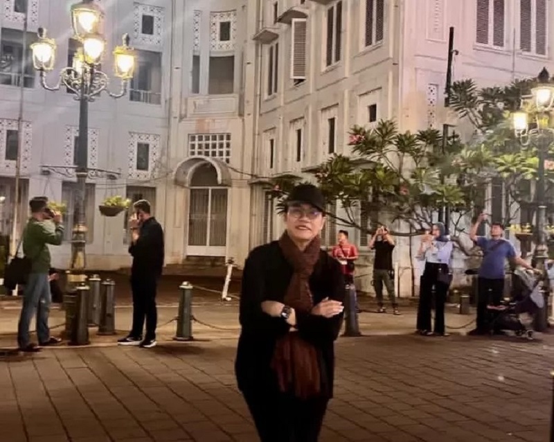Sri Mulyani saat liburan ke Kota Lama Semarang.