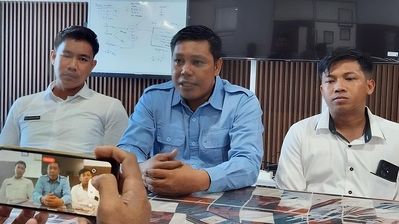 Kepala Regional MBG Kalbar Agus Kurniawi (tengah). (ISTIMEWA)