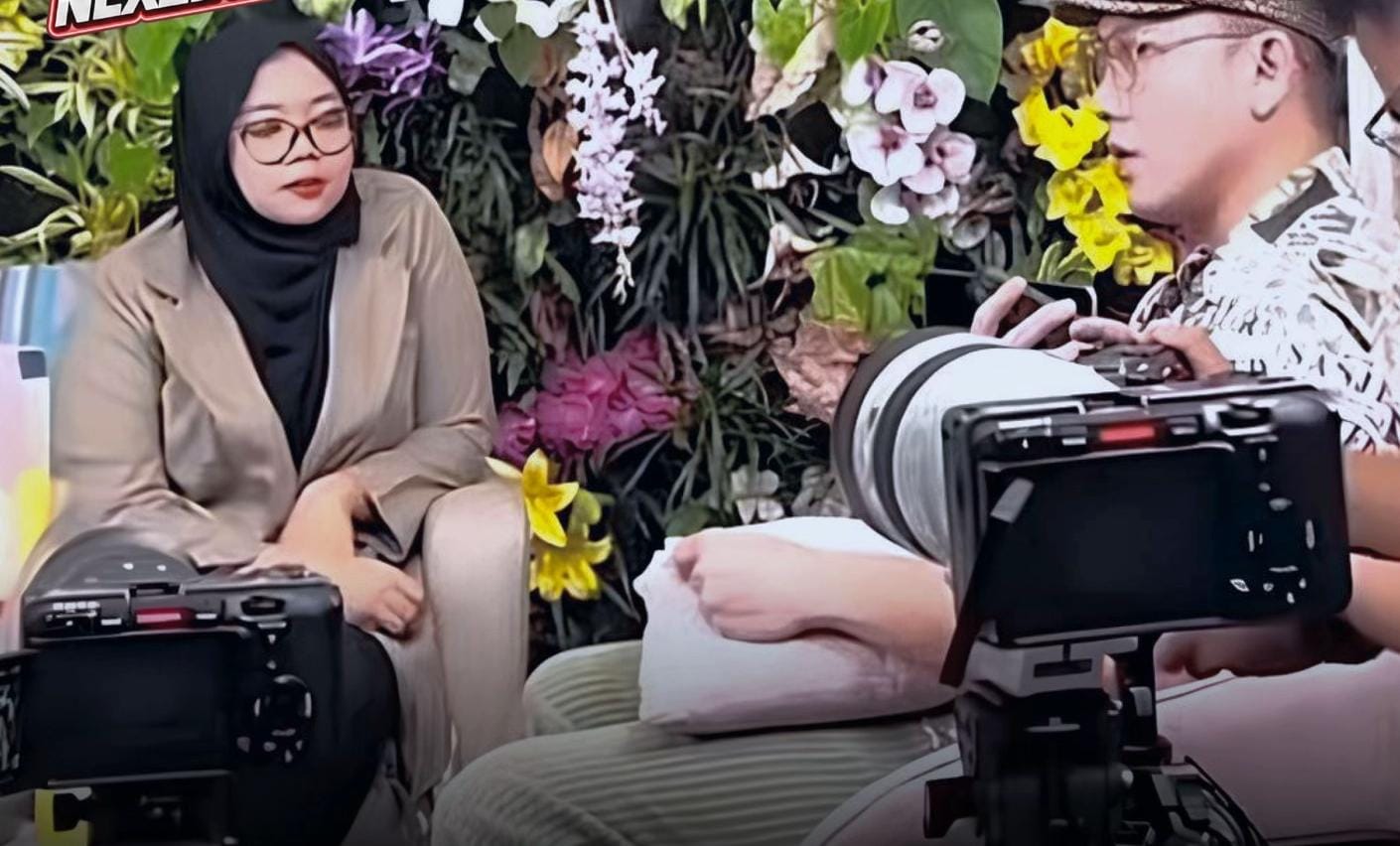 Cuplikan podcast Densu bersama Nurul Sahara dan suami yang dibagikan Densu di Instagram Story.