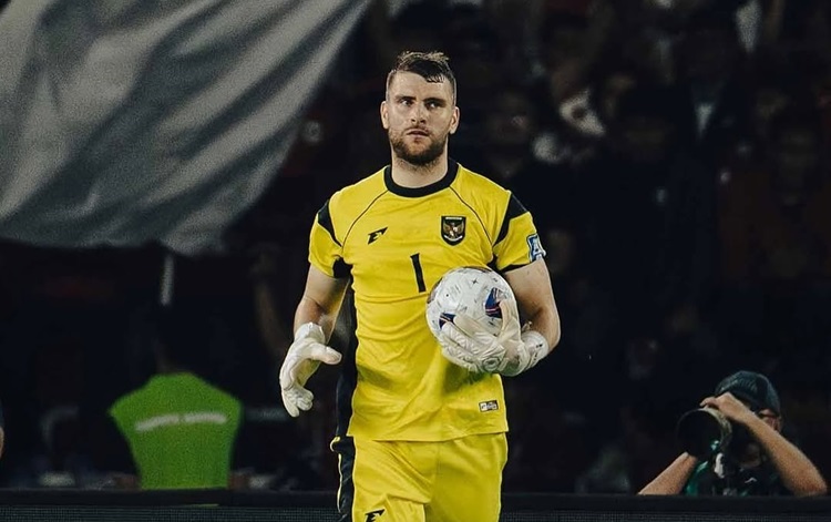 Maarten Paes, salah satu kiper andalan di bawah mistar gawang Timnas Indonesia. (Sumber: Instagram @fans_timnas.id)