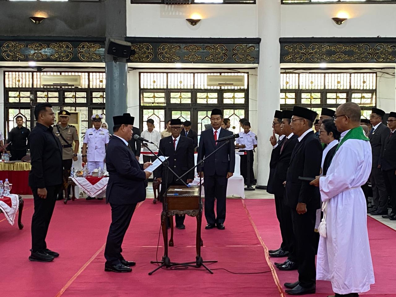 Bupati Kotim Halikinnor melantik pejabat baru, Rabu (8/10/2025).