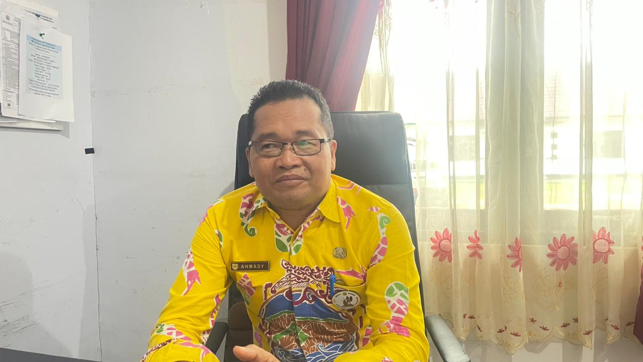 Kepala Bidang Kesenian Disbudpar Gunung Mas, Ahmadi