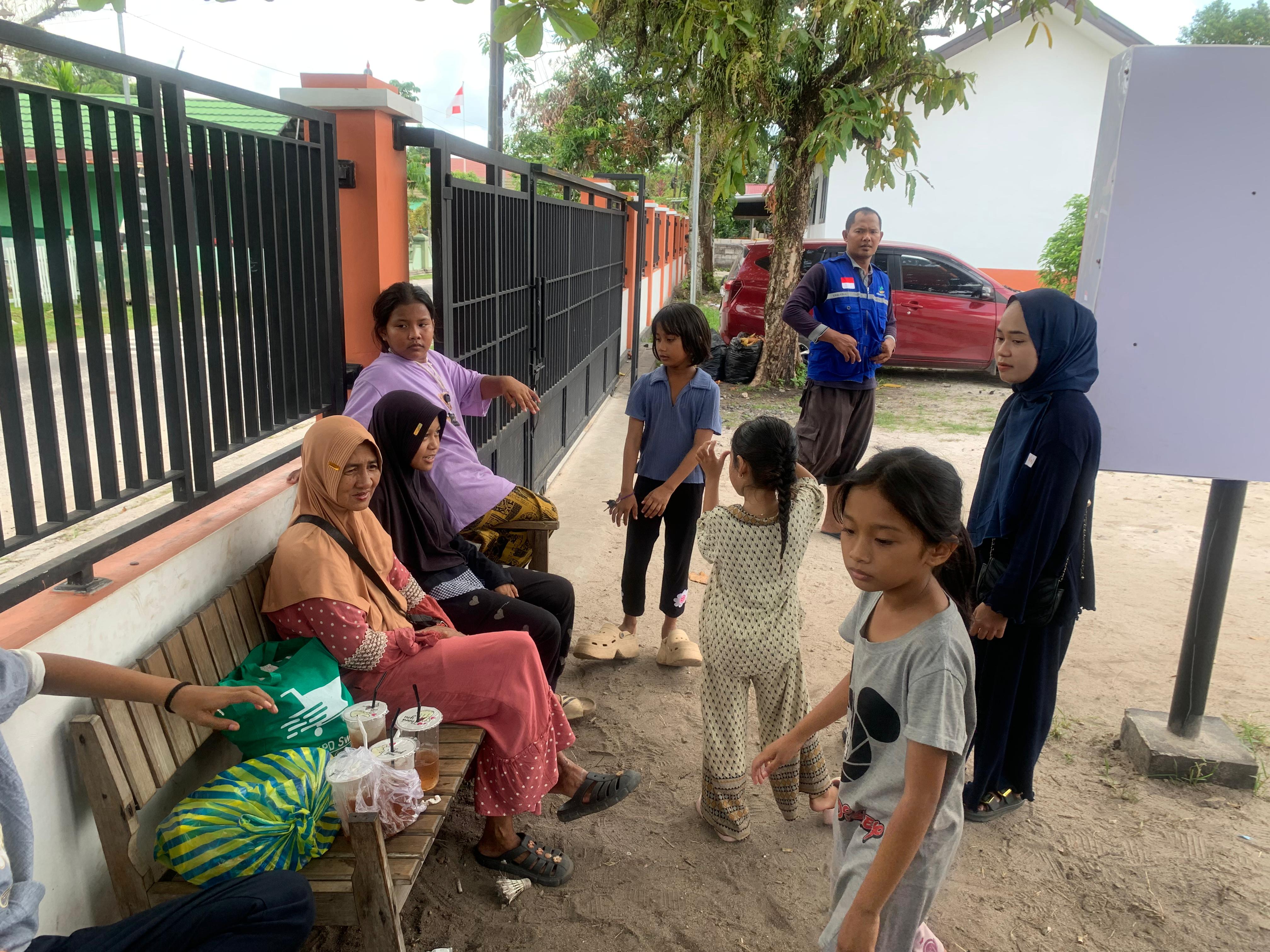 Anak-anak dijenguk orang tua ketika akhir pekan.RIFQI/KALTENG POS