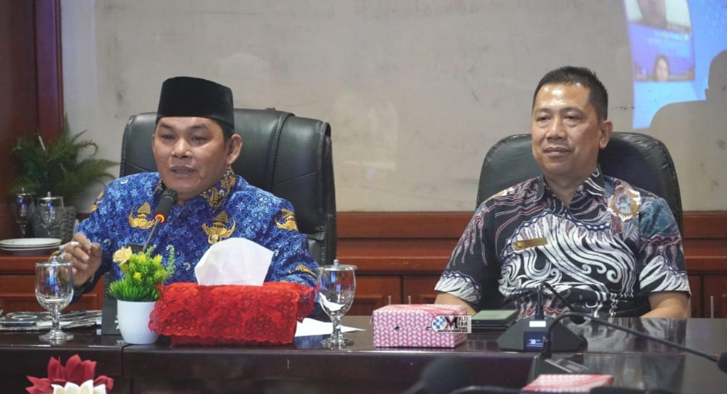 Rahmanto saat mengikuti rapat pendirian BUMD.HUMAS