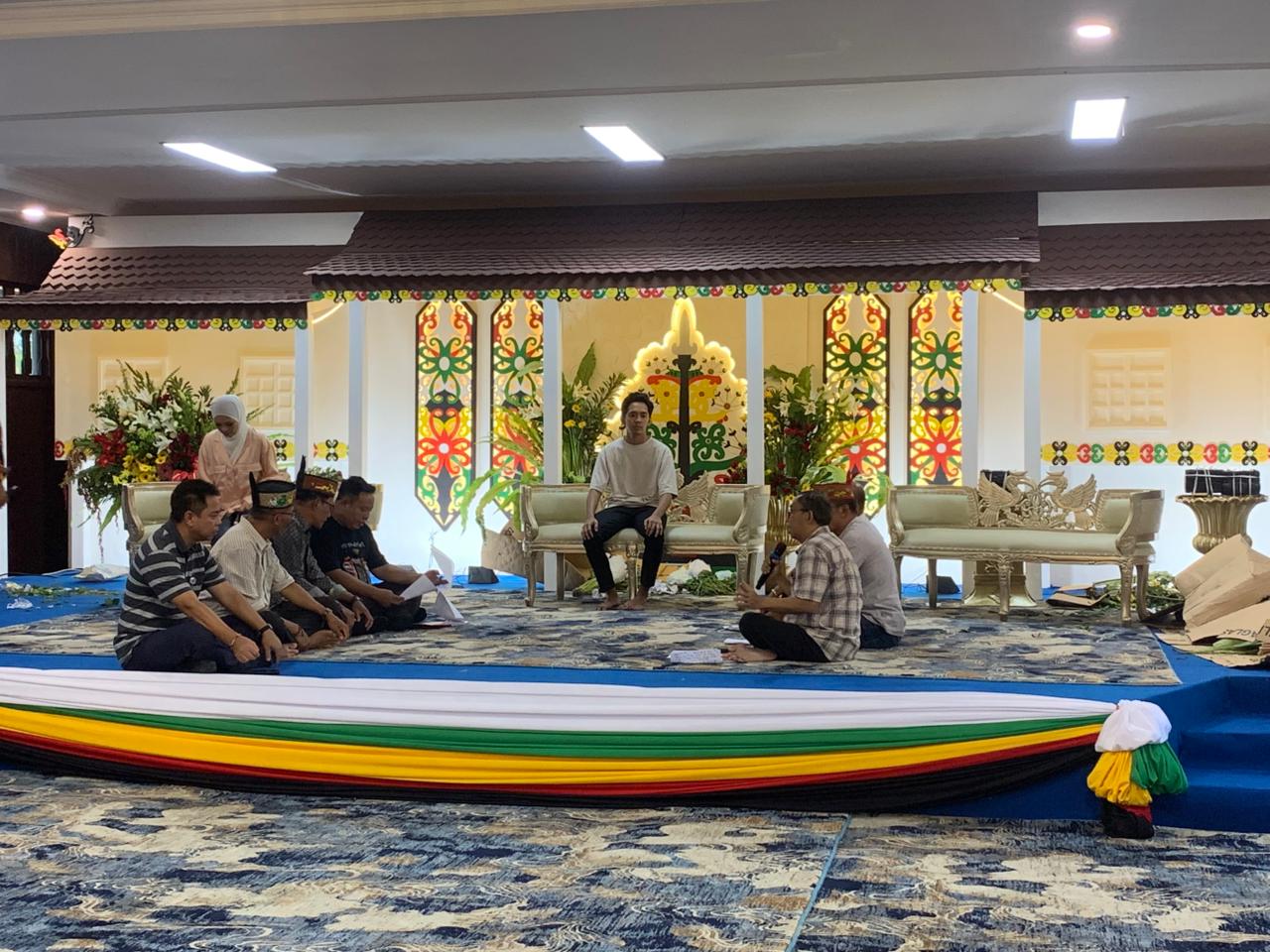 Persiapan pernikahan adat anak Gubernur Kalteng H. Agustiar Sabran.