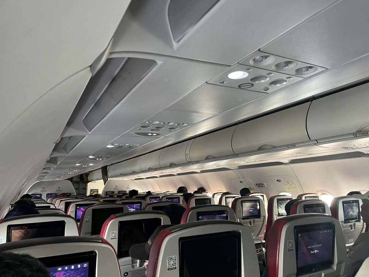 Penerbangan Batik Air ID 6204 dari Jakarta menuju Pangkalan Bun terpaksa mendarat darurat di Pontianak. (JawaPos)