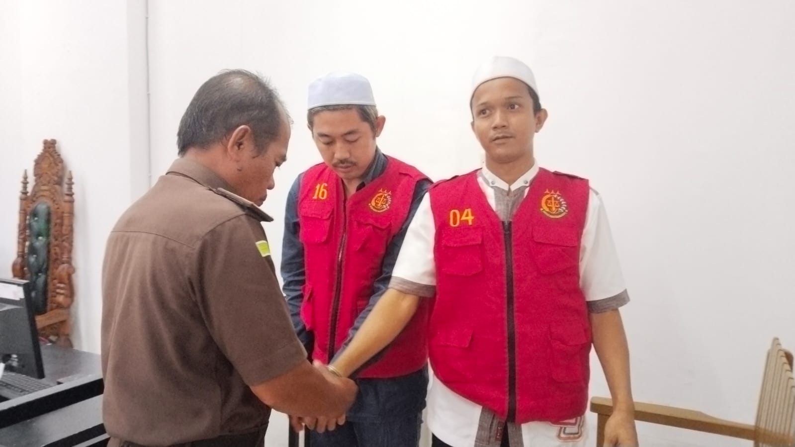 Kedua pelaku pembuat uang palsu.AGUS JAYA/KALTENG POS