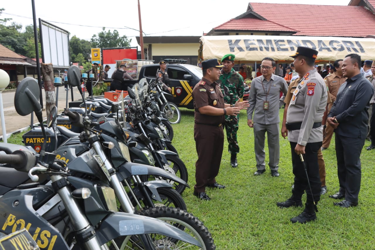 Pengecekan sarpras penangulangan bencana di Halaman Mapolres, Rabu (5/11/2025).HUMAS