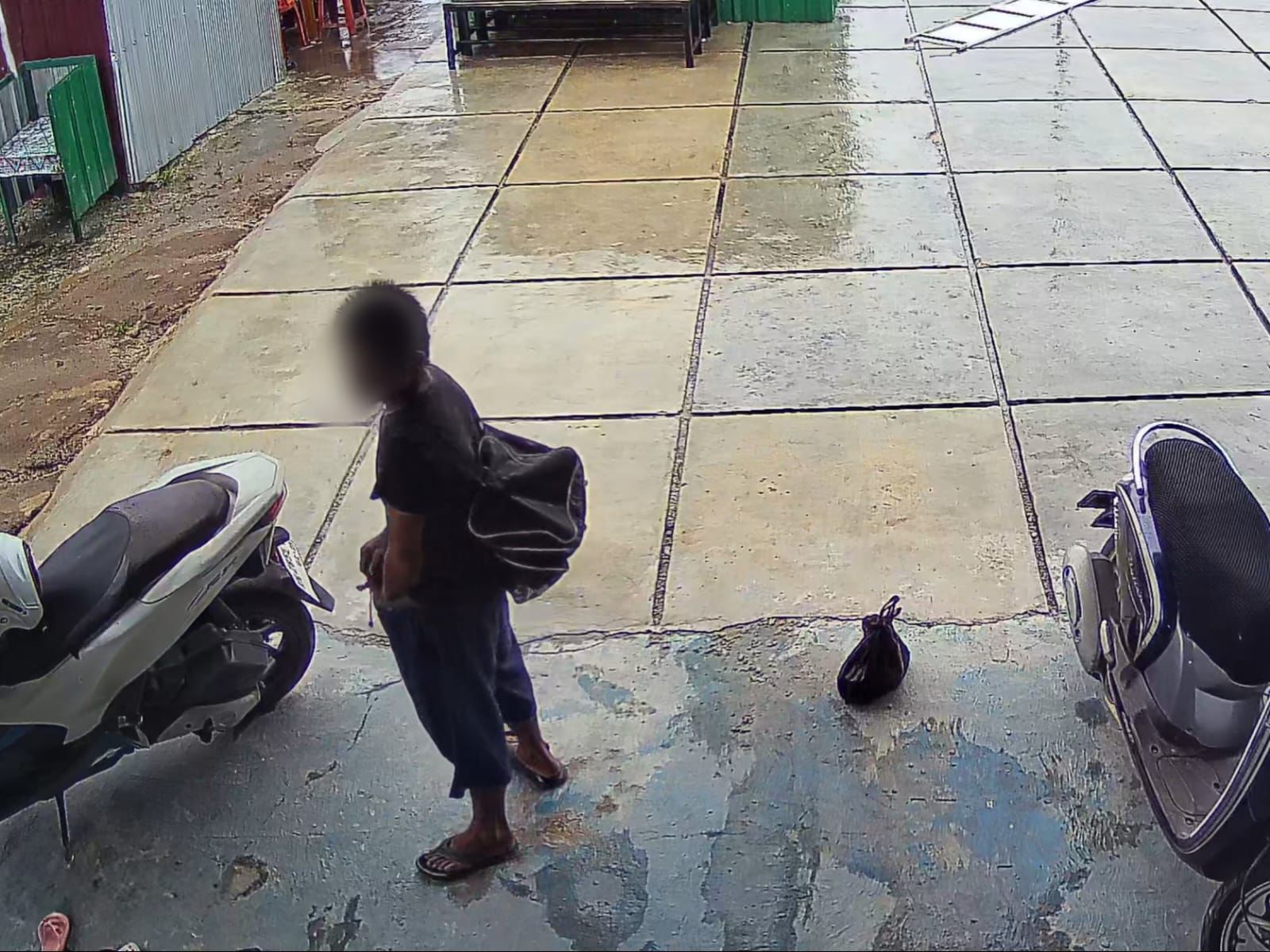 Aksi tak senonoh pria diduga ODGJ.CCTV