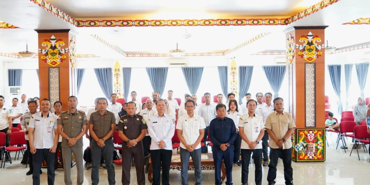 Kesbangpol Kabupaten Mura menyelenggarakan Sosialisasi Regulasi Daerah terkait Fasilitasi P4GN PN di Aula Cahai Ondui Tingang, Gedung B kantor Bupati setempat, Rabu (5/11/2025).