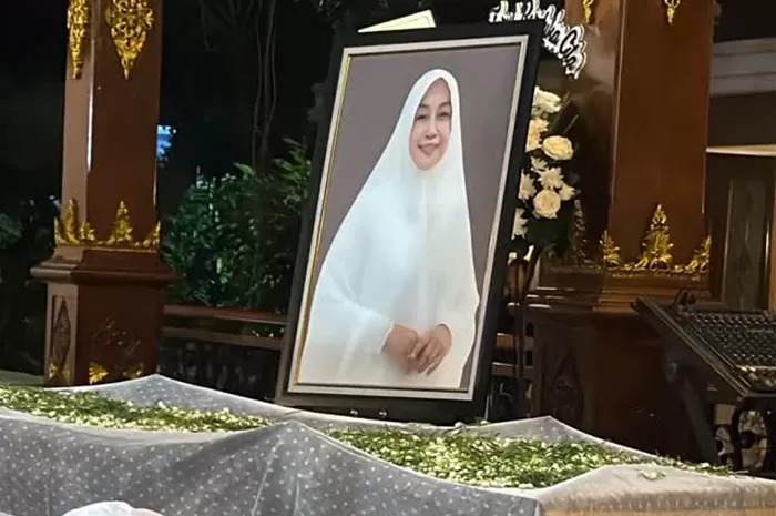 Potret Rugaiya Usman, istri Wiranto yang telah berpulang ke hadapan sang pencipta setelah menjalani perawatan medis dan sempat dirawat di RSPAD Jakarta Pusat (Instagram/wiranto.official)