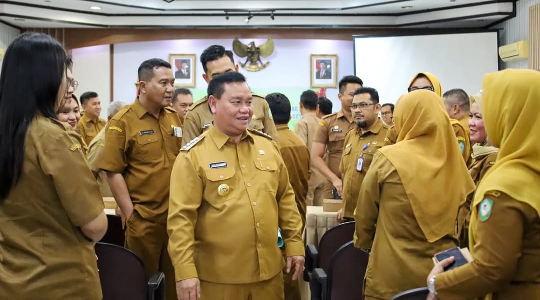 Bupati Kotim H.Halikinnor usai menghadiri kegiatan. BAHRI/KALTENG POS