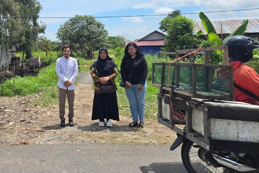 Anggota DPRD Kapuas Lisna Mariatun saat melakukan reses dapil di Desa Pulau Telo Baru.DOK PRIBADI