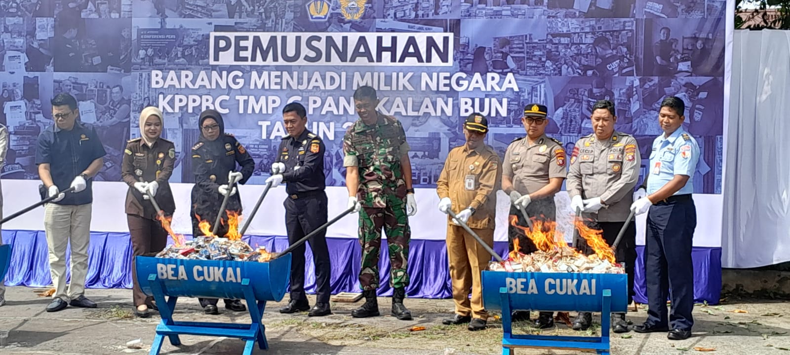 Pemusnahan barang bukti di Kantornya, Selasa (25/11/2025).SONI/KALTENG POS