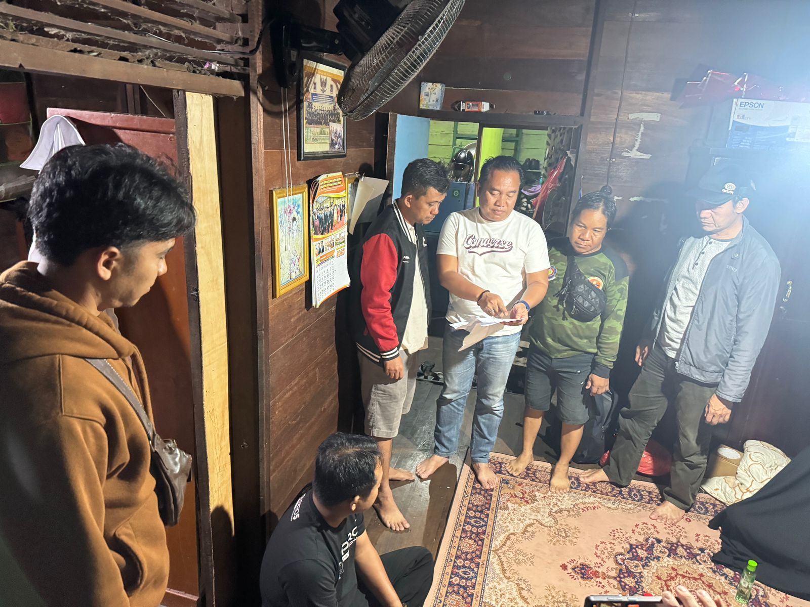 Penggerebekan lokasi jual beli sabu.POLISI