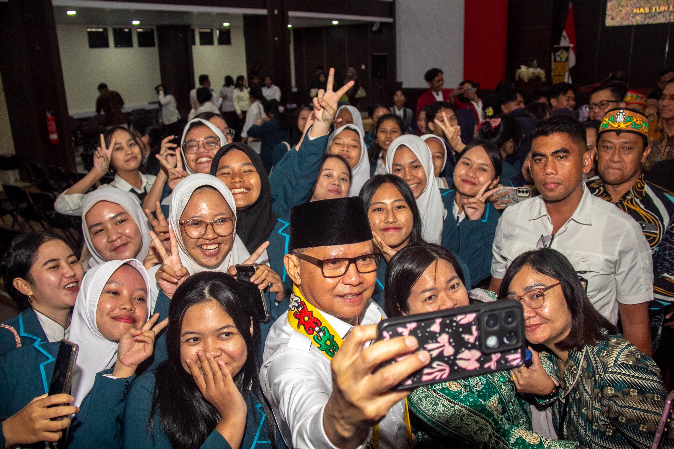 Menteri P2MI Mukhtarudin saat kunjungan ke Poltekkes.ARIEF PRATHAMA/KALTENG POS