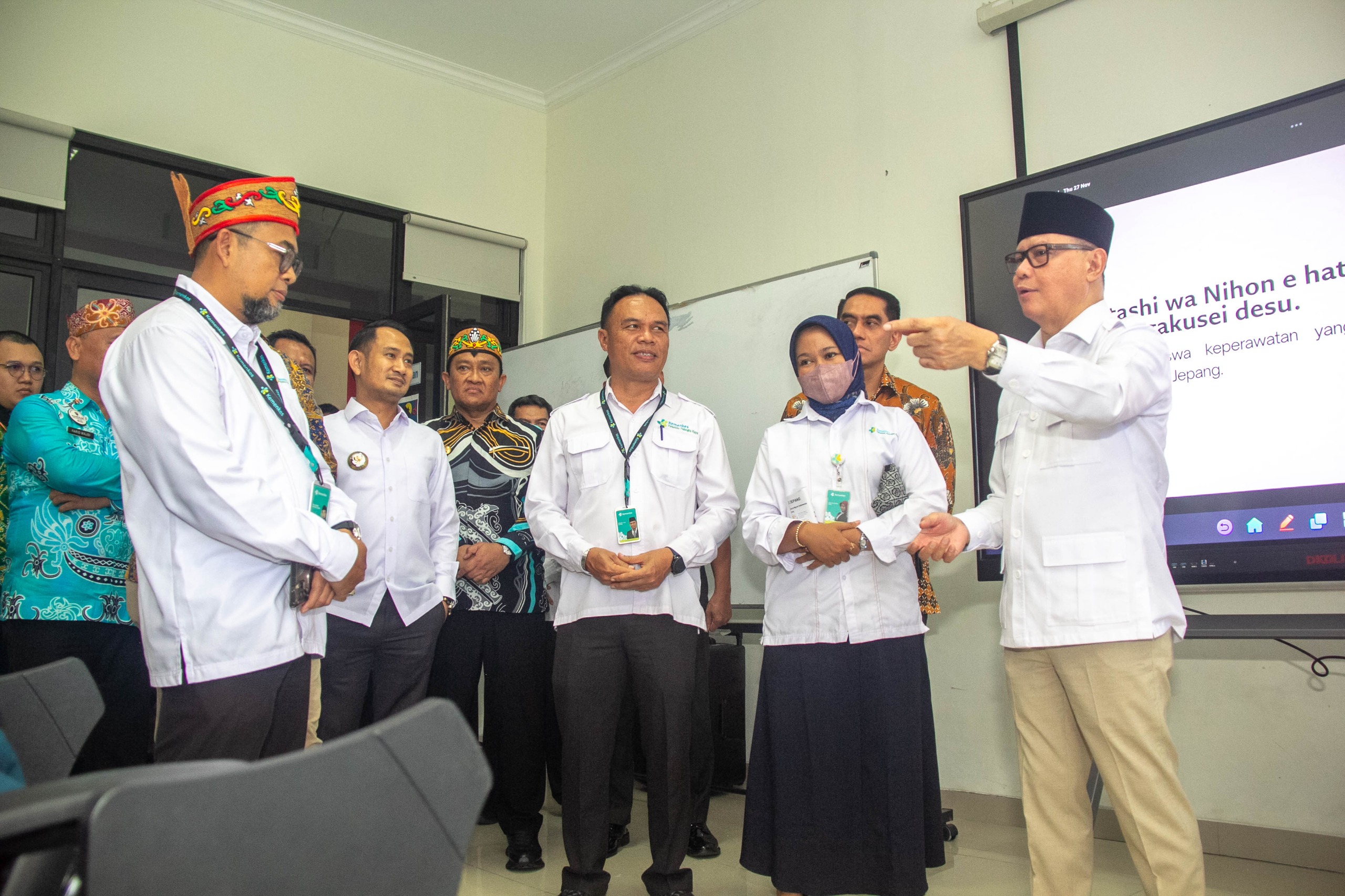 Menteri P2MI Mukhtarudin saat kunjungan ke Palangka Raya.ARIEF PRATHAMA/KALTENG POS