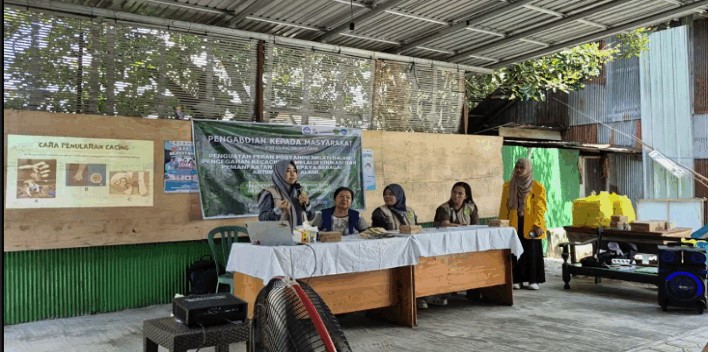 Penyampaian penyuluhan dan demonstrasi pembuatan permen antihelminth