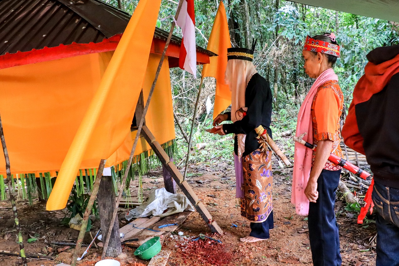 Upacara Pendeng Keramat di Desa Parempei, Kecamatan Rungan, Kabupaten Gunung Mas.