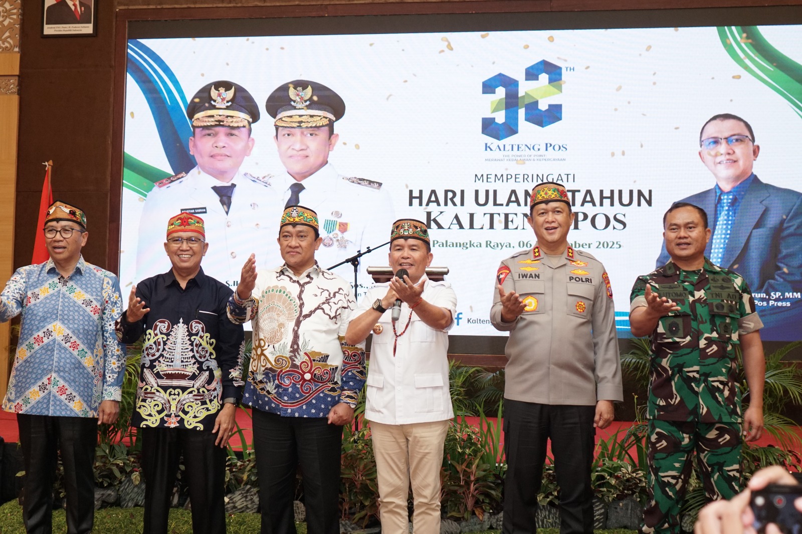 Gubernur Kalteng H Agustiar Sabran hadir bersama forkopimda pada syukuran HUT ke-32 Kalteng Pos. ARIEF PRATHAMA/KALTENG POS